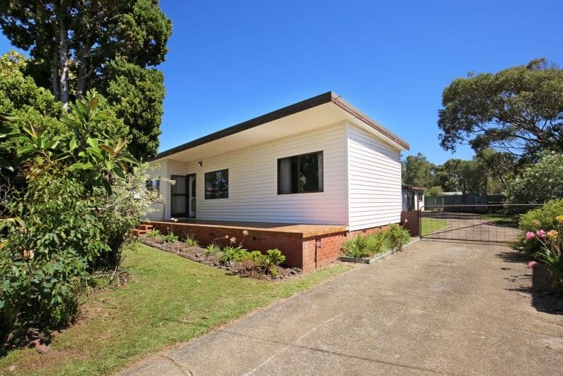 5 Plimsoll Place, Culburra Beach - Image 1