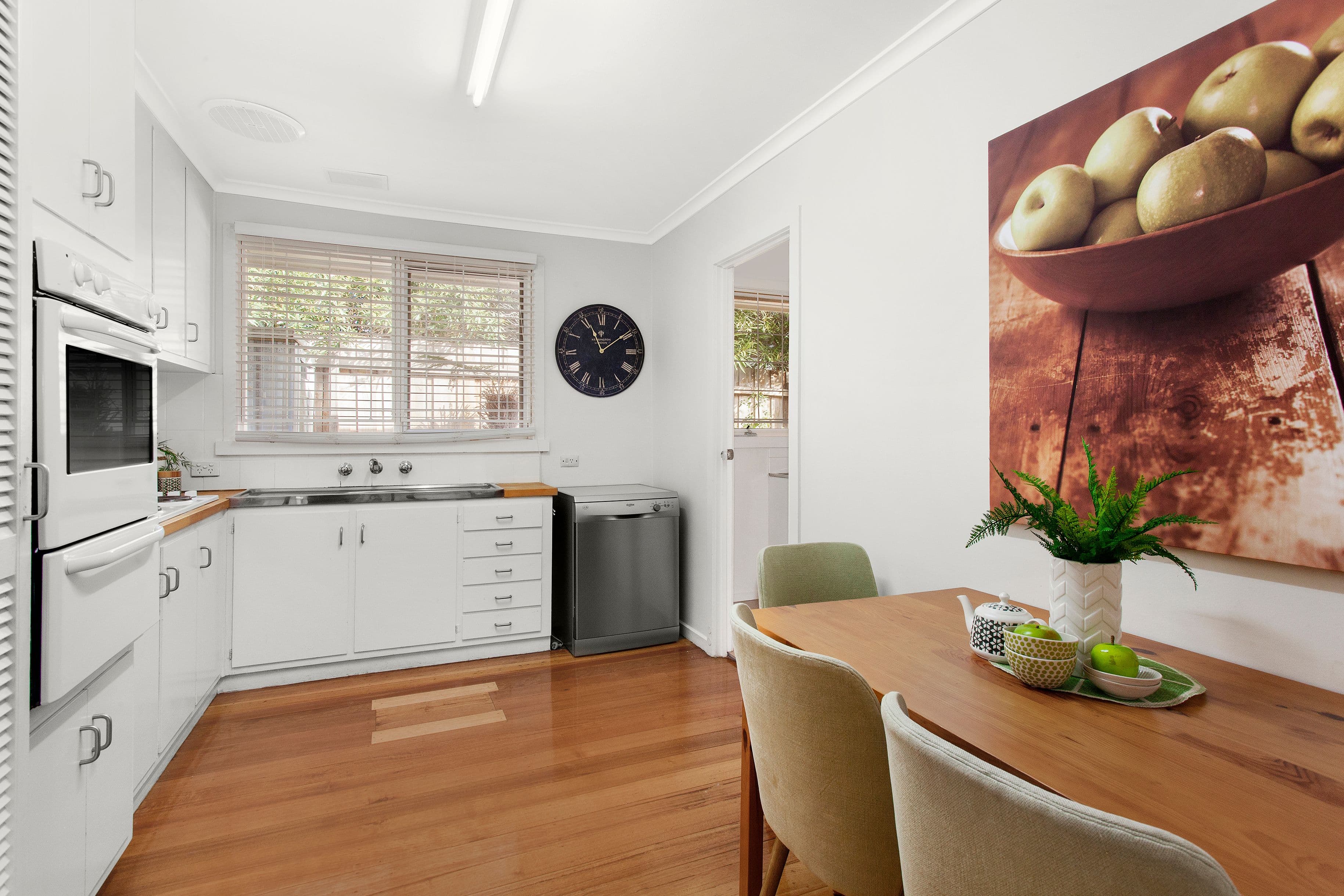 10 Capitol Avenue, McKinnon VIC 3204, McKinnon - Thumbnail 2