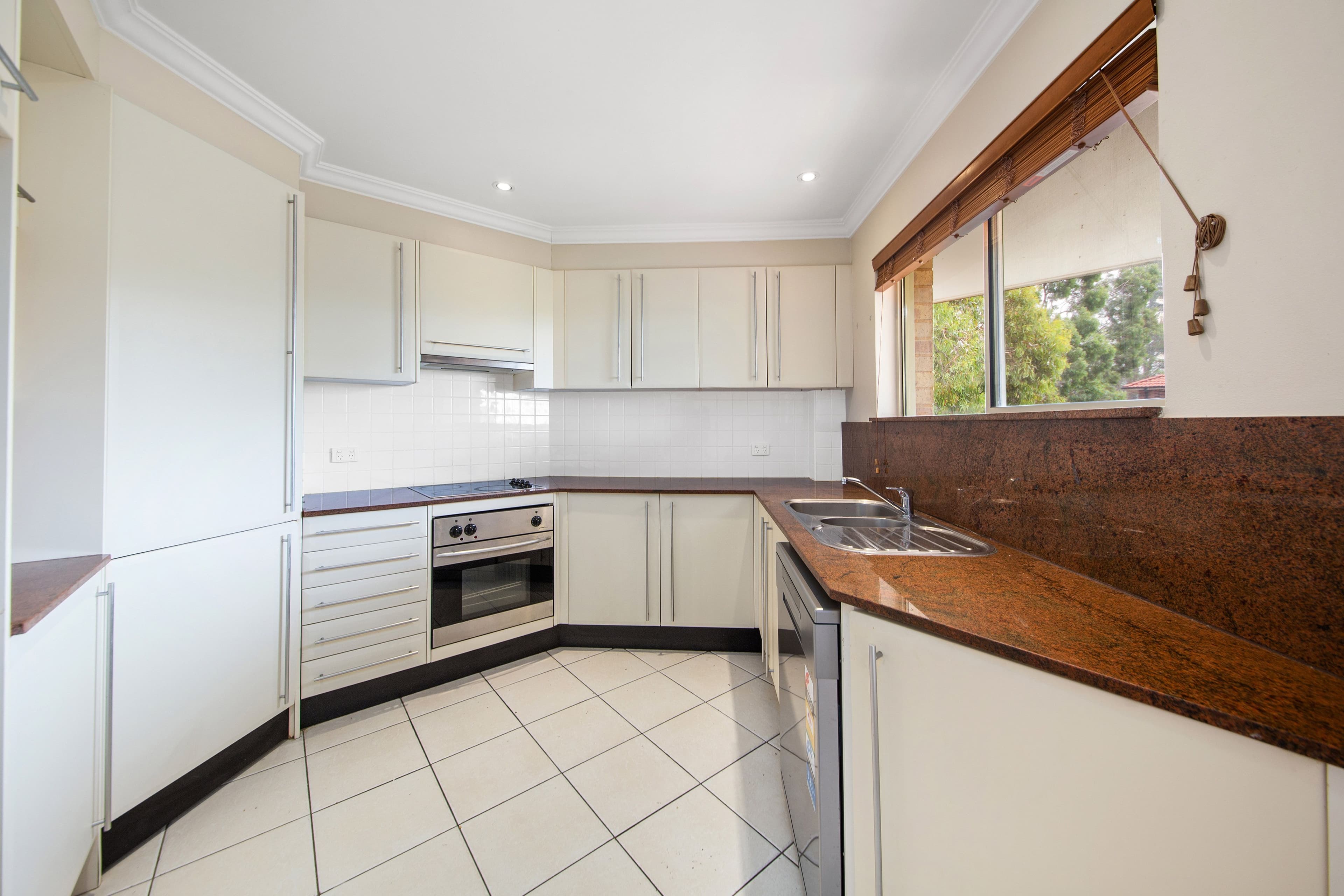 239 Kingsway, Caringbah NSW 2229, Caringbah - Thumbnail 2