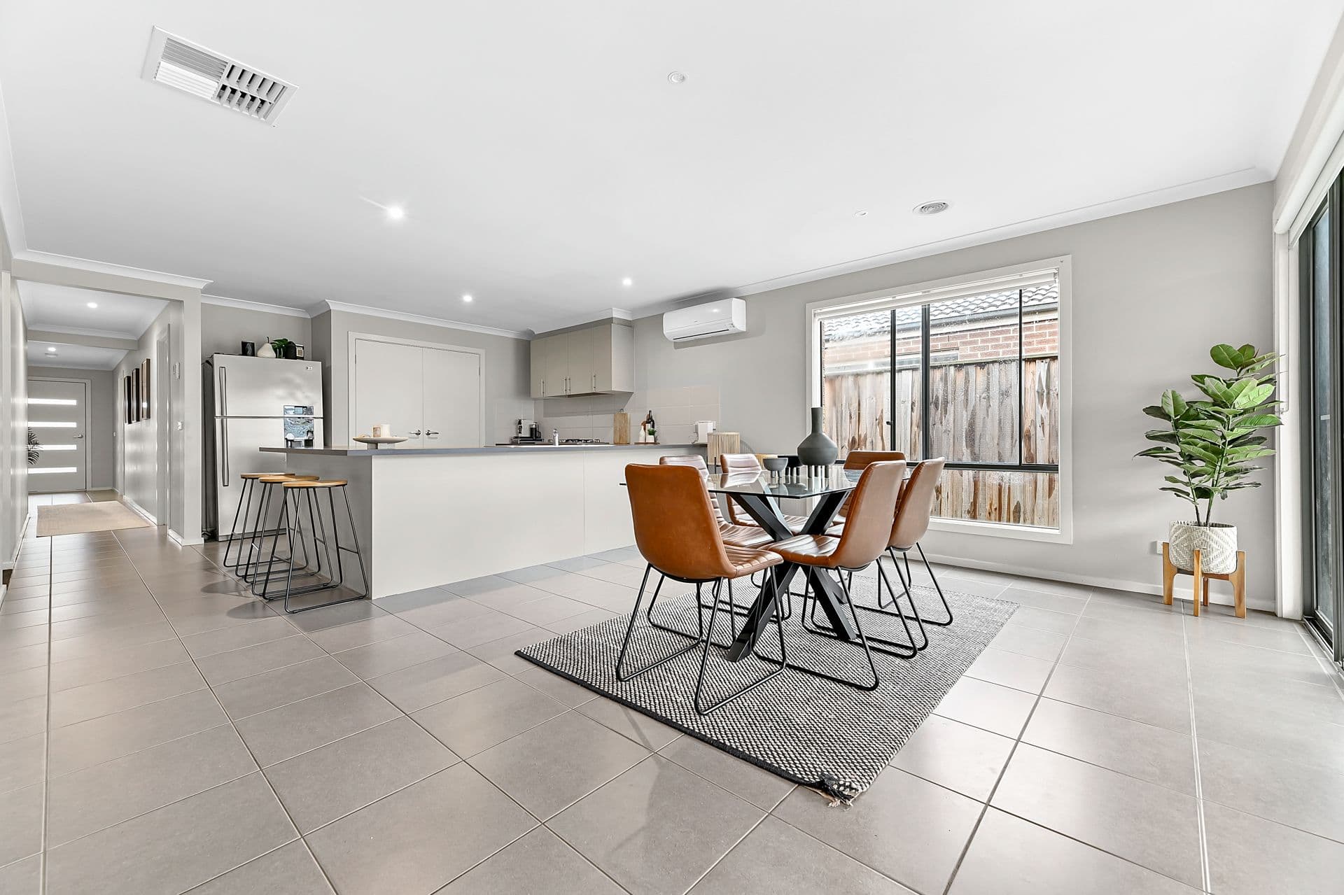 14 Campaspe Street, Clyde North VIC 3978, Clyde North - Thumbnail 2