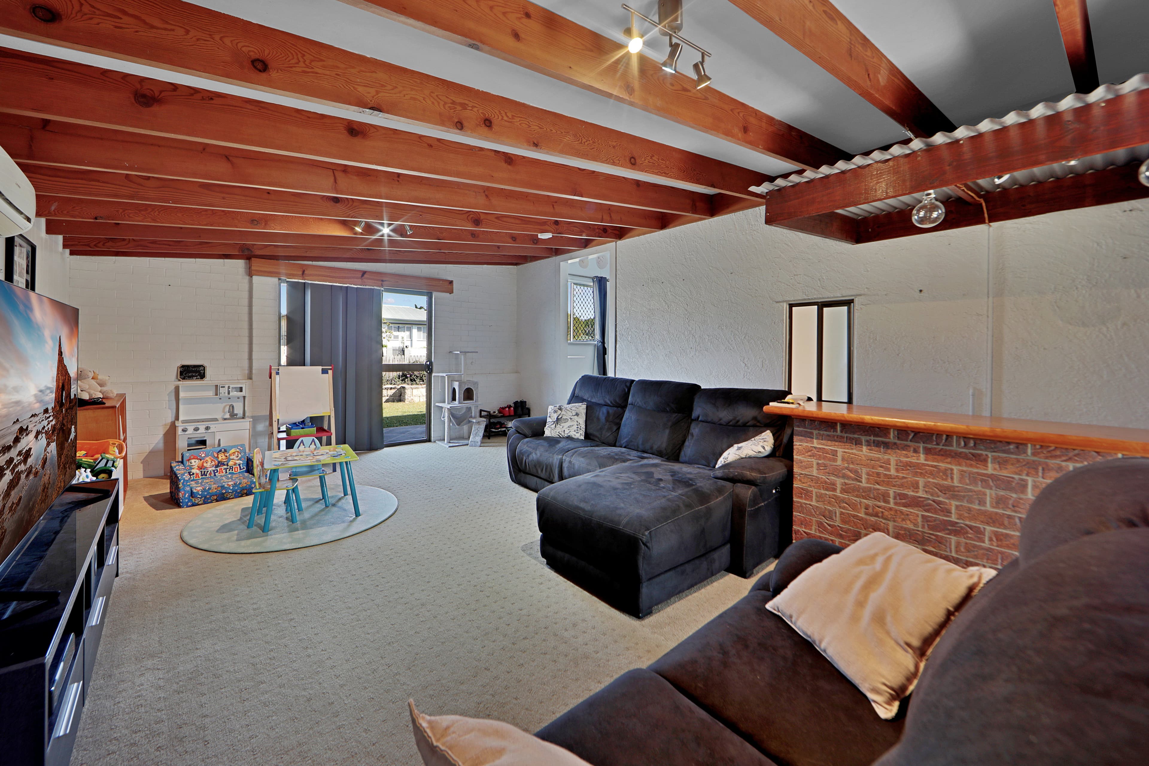 9 Hurst Street, Walkervale QLD 4670, Walkervale - Thumbnail 8