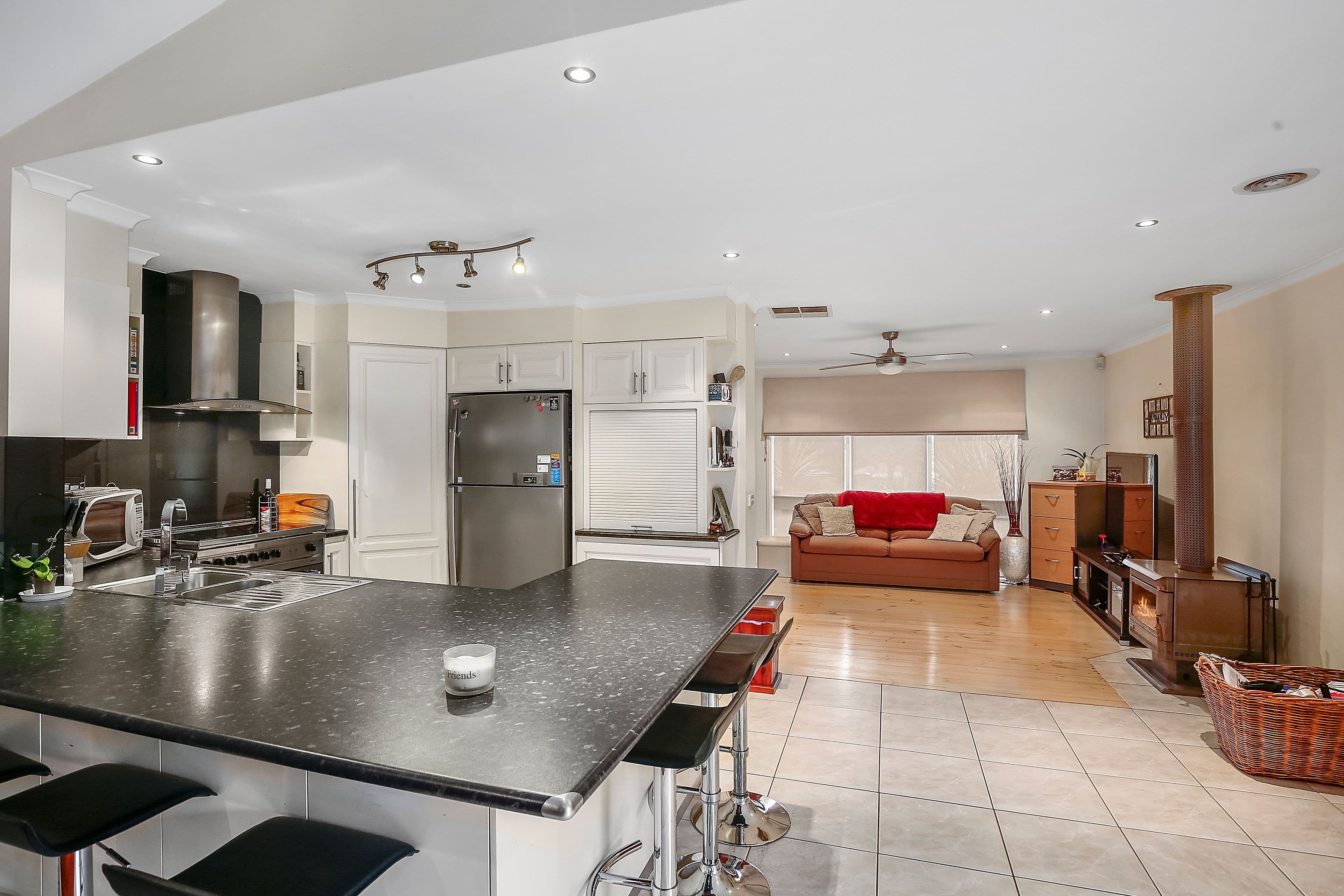 6 Hawkins Road, Montrose VIC 3765, Montrose - Thumbnail 3