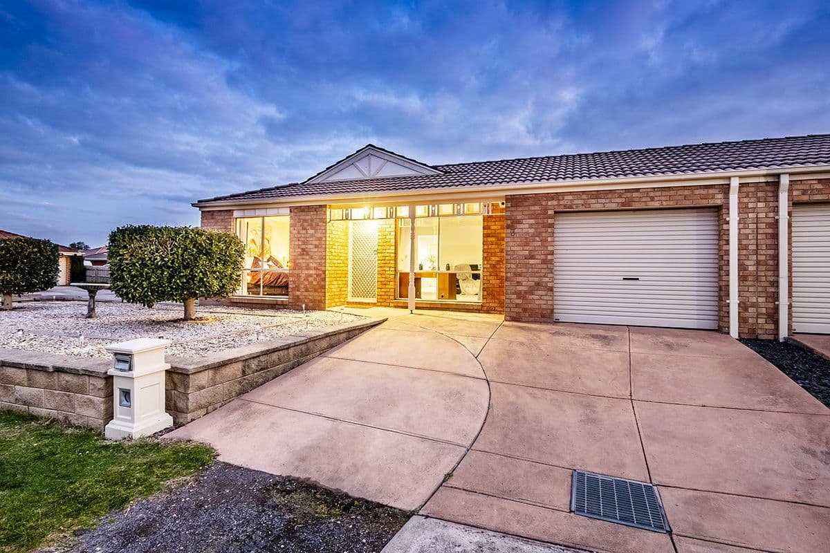 3 Kells Close, Cranbourne East VIC 3977, Cranbourne East - Image 1