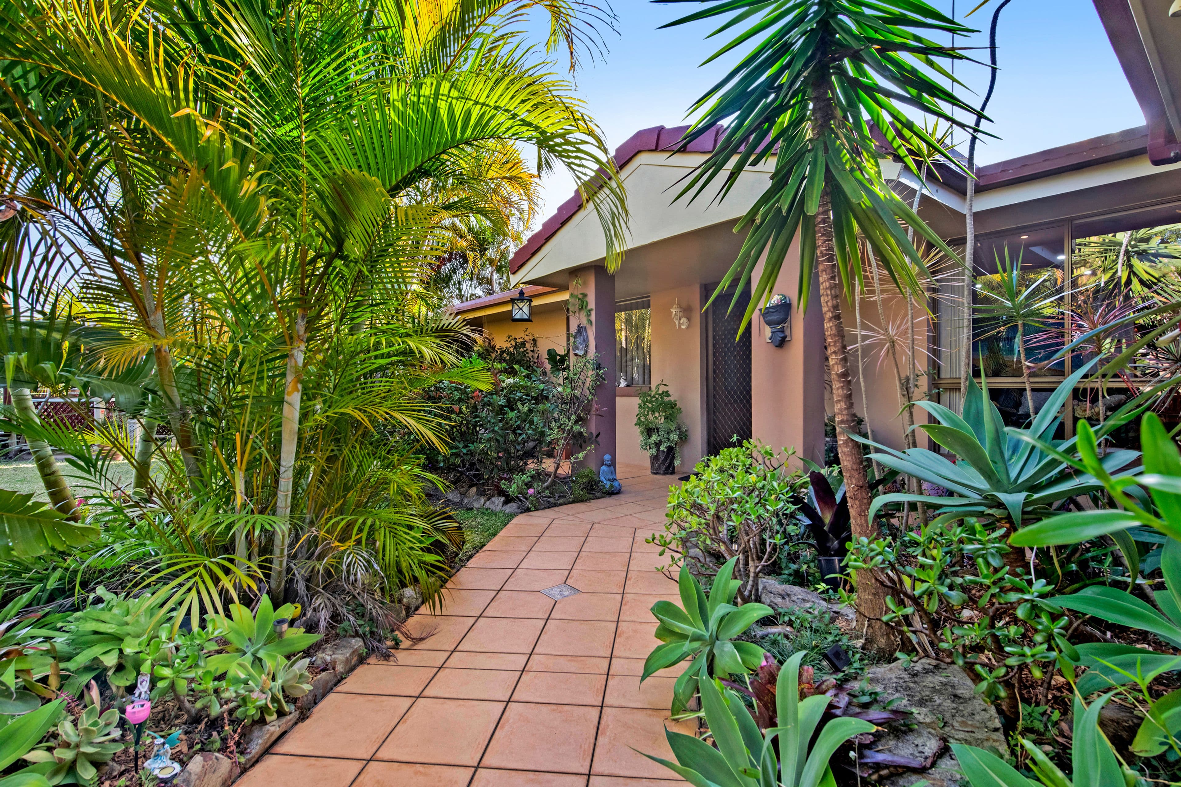 29 Lancelin Drive, Mermaid Waters QLD 4218, Mermaid Waters - Thumbnail 3
