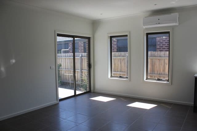 8 Mavora Place, SOUTH MORANG VIC 3752, South Morang - Thumbnail 3