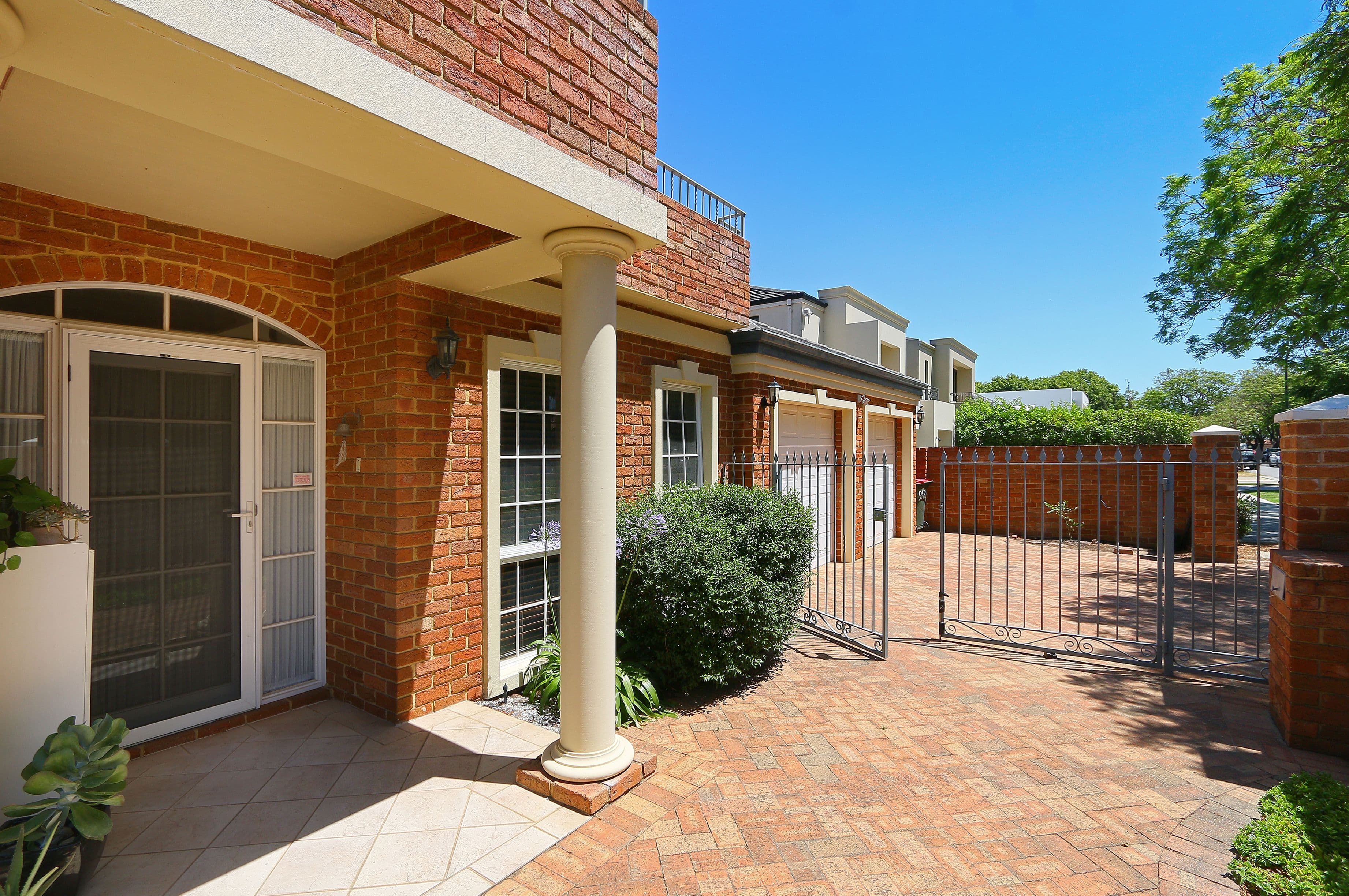 9 Forbes Road, Applecross WA 6153, Applecross - Thumbnail 3