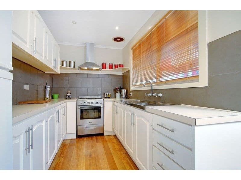 4 Nardoo Court, MORNINGTON VIC 3931, Mornington - Thumbnail 4