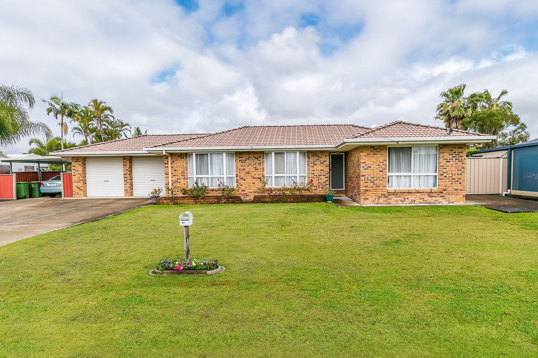21 Robert Stanley Drive, Mount Warren Park QLD 4207, Mount Warren Park - Image 1
