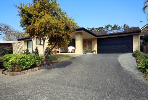 2/11 Russ Hammond Close, Korora, Korora - Image 1