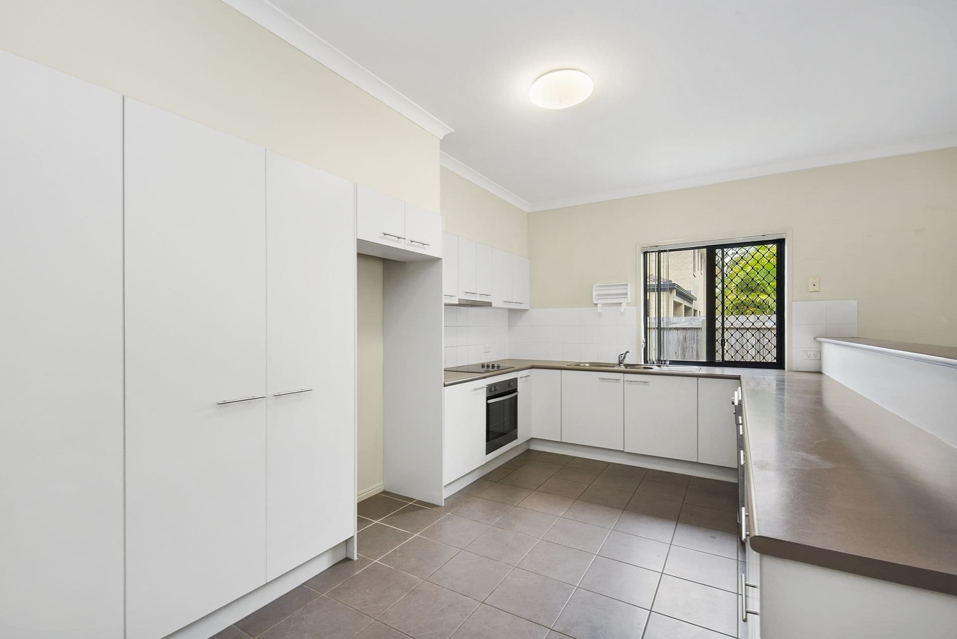 10 Wallaroo Circuit, North Lakes QLD 4509, North Lakes - Thumbnail 2