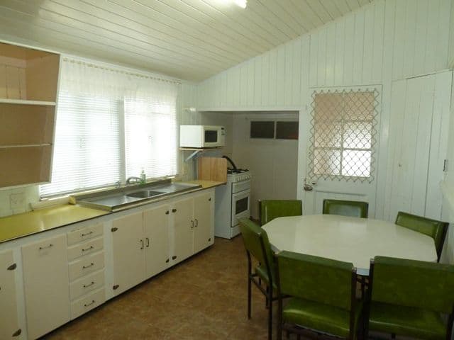 83 Evans Avenue, NORTH MACKAY QLD 4740, North Mackay - Thumbnail 7