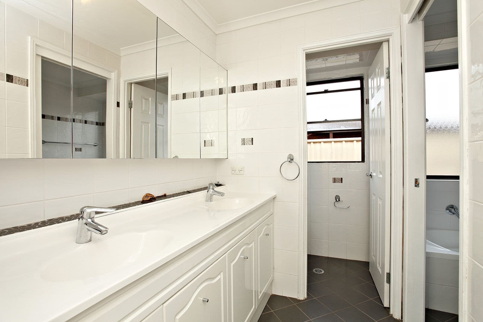 35 Galatea Street, PLUMPTON NSW 2761, Plumpton - Thumbnail 8