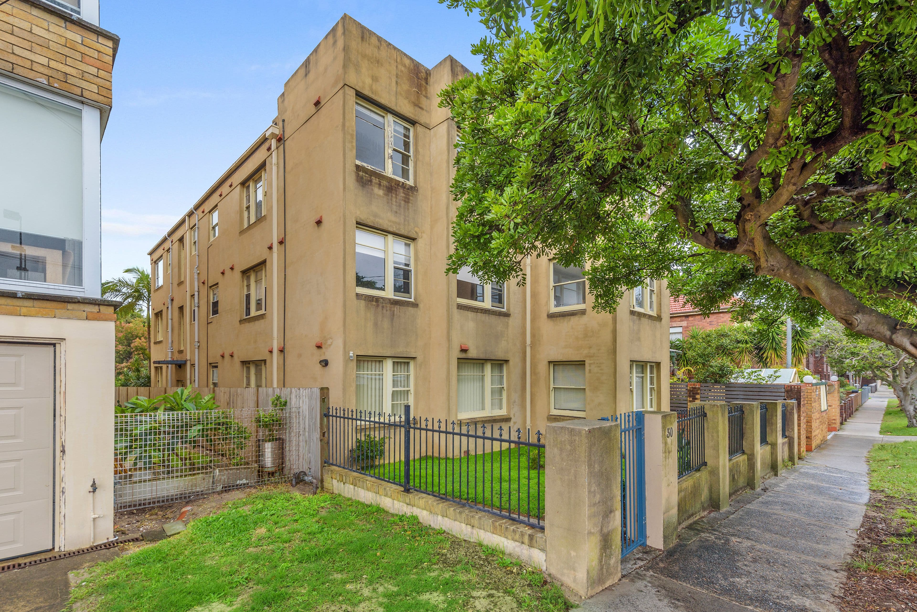 30 Warners Avenue, North Bondi NSW 2026, North Bondi - Thumbnail 2