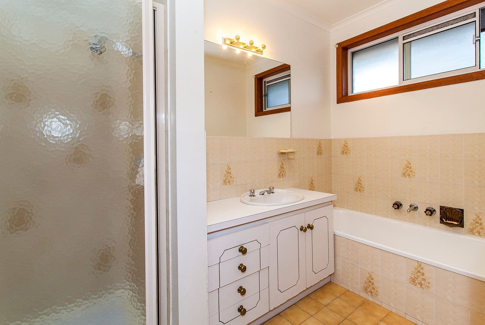 1 Silverton Drive, Noble Park North VIC 3174, Noble Park North - Thumbnail 7