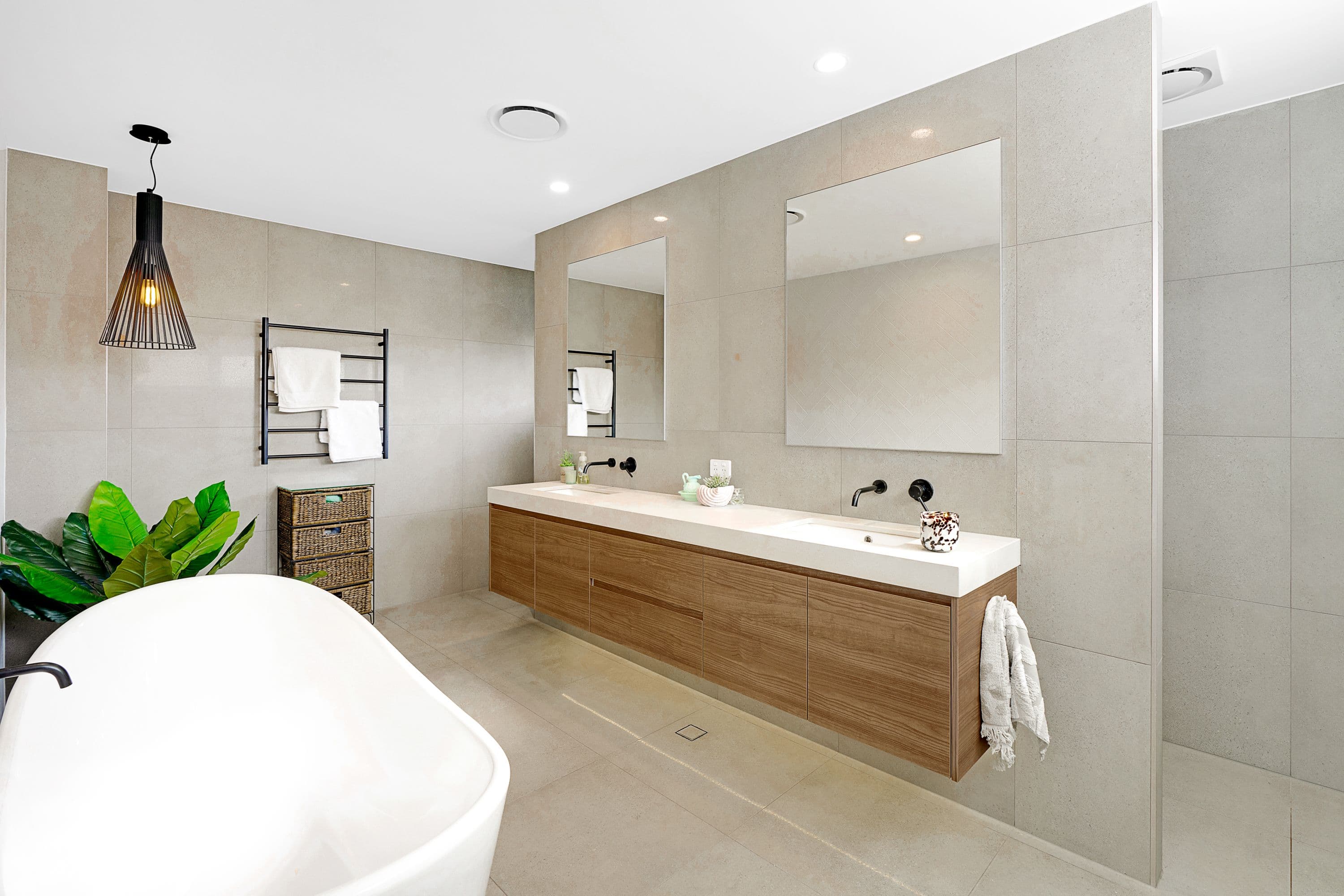 11 Auk Avenue, Burleigh Waters QLD 4220, Burleigh Waters - Thumbnail 5