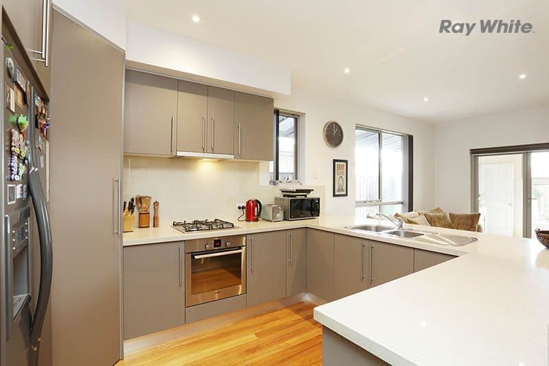 17 Georgia Crescent, Werribee VIC 3030, Werribee - Thumbnail 5