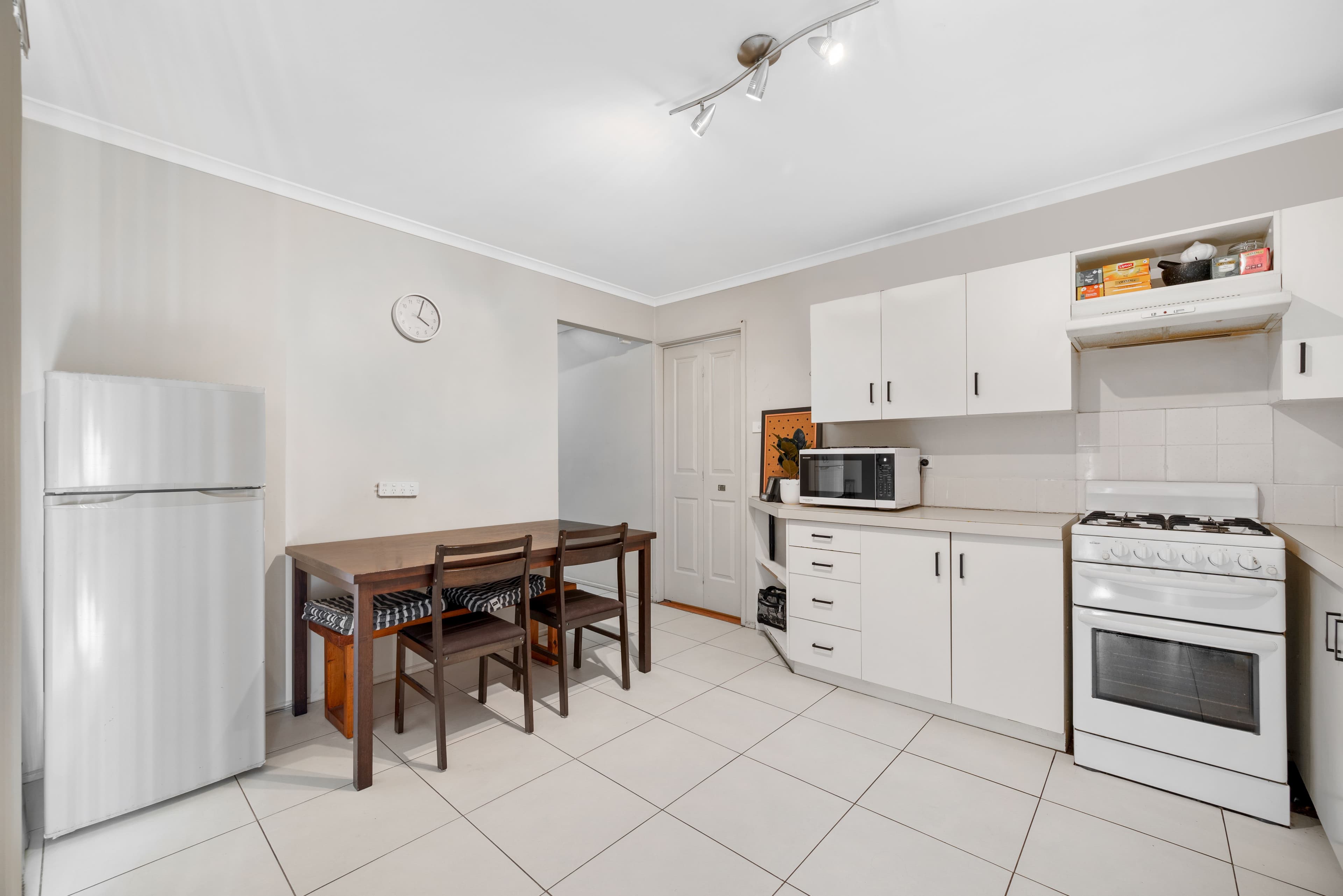 24 Manning Place, Currans Hill NSW 2567, Currans Hill - Thumbnail 8