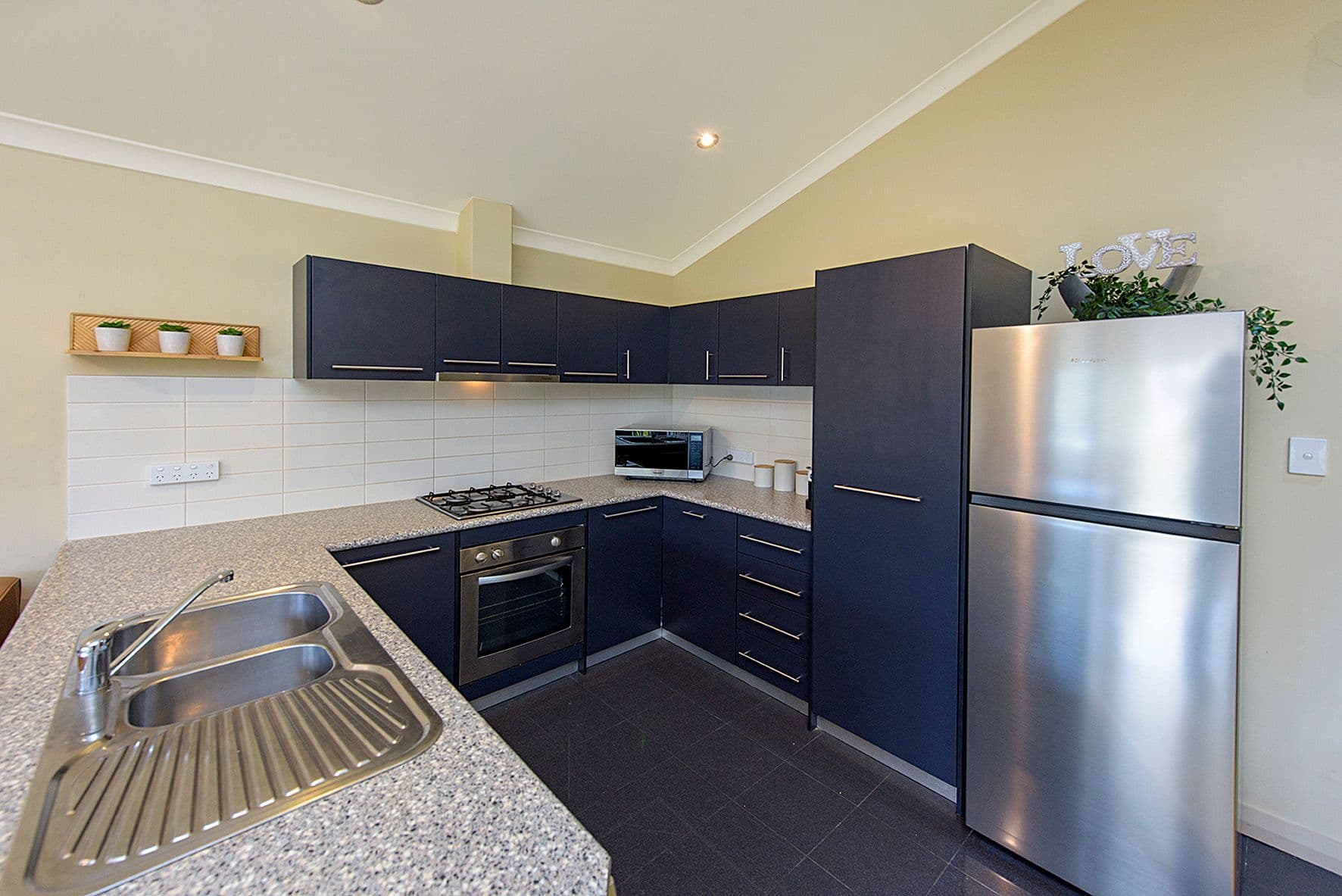 12 Dunn Bay Road, Dunsborough WA 6281, Dunsborough - Thumbnail 4