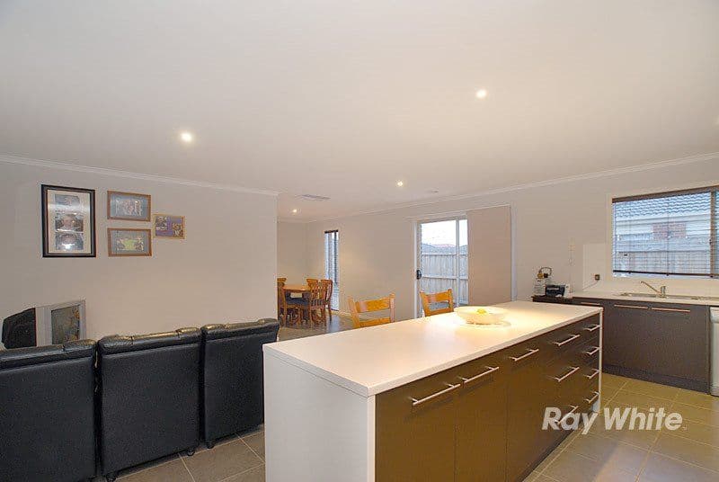 69 Breens Road, CRANBOURNE VIC 3977, Cranbourne West - Thumbnail 3