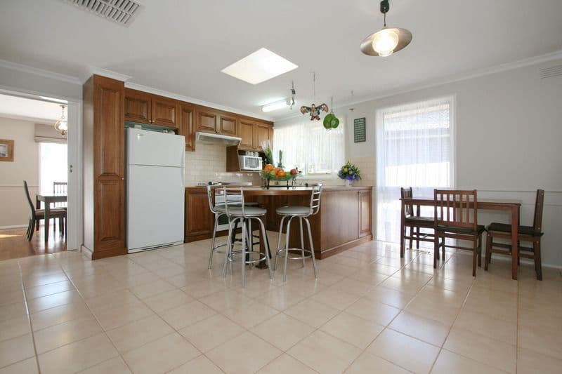 12 Huntingdale Drive, CHIRNSIDE PARK VIC 3116, Chirnside Park - Thumbnail 3