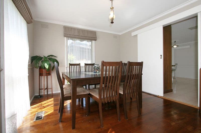 12 Huntingdale Drive, CHIRNSIDE PARK VIC 3116, Chirnside Park - Thumbnail 4
