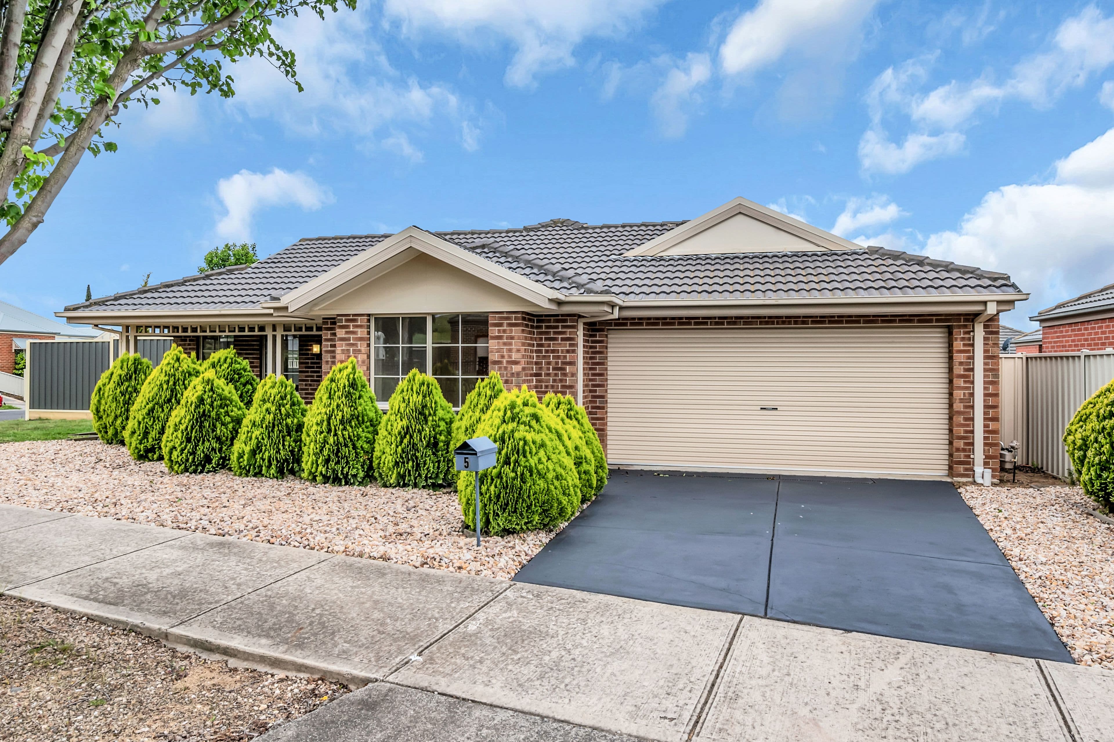 5 Pymble Gardens, Craigieburn VIC 3064, Craigieburn - Thumbnail 3