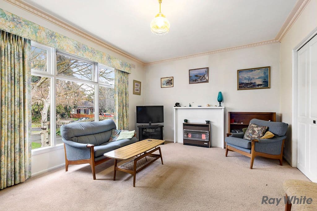 7 Halsey Street, Box Hill South VIC 3128, Box Hill South - Thumbnail 2