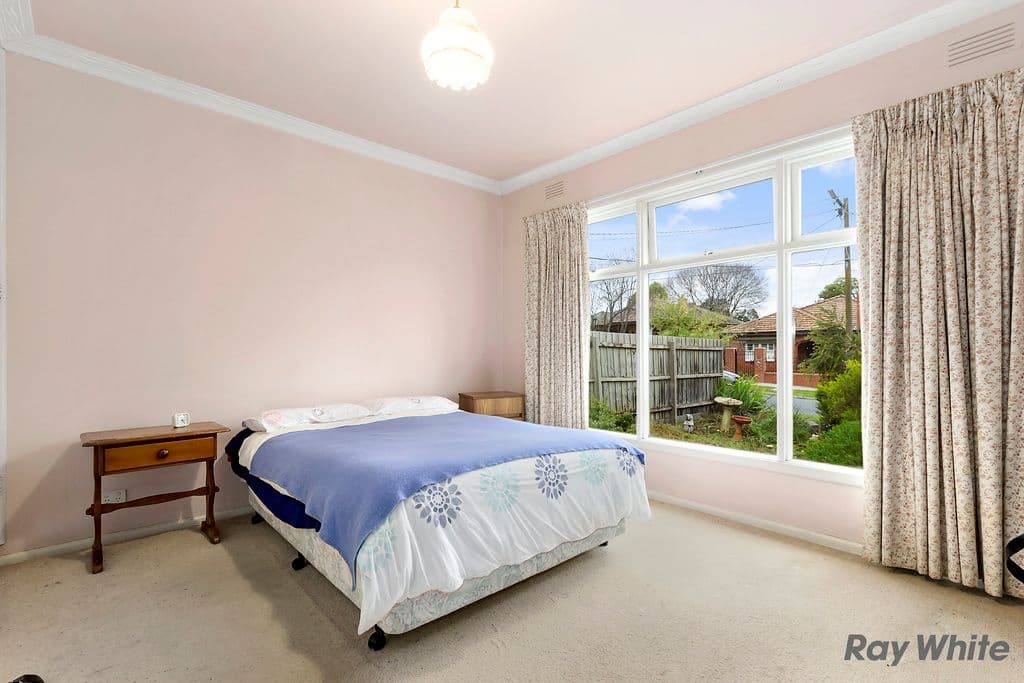 7 Halsey Street, Box Hill South VIC 3128, Box Hill South - Thumbnail 3
