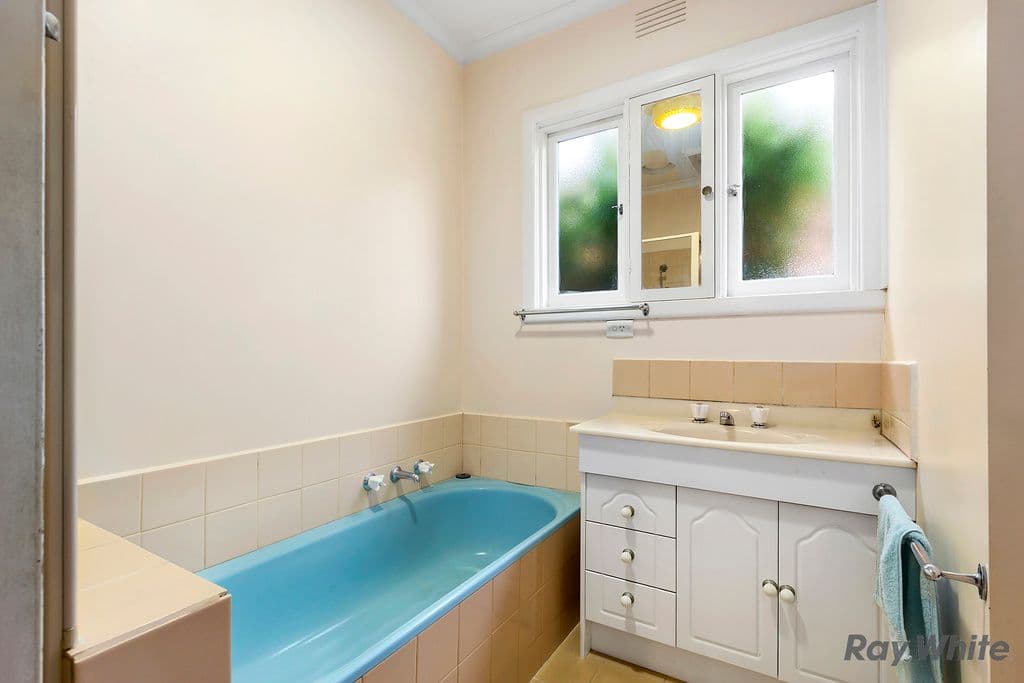 7 Halsey Street, Box Hill South VIC 3128, Box Hill South - Thumbnail 4