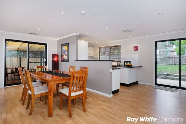 1 Golding Place, CHISHOLM ACT 2905, Chisholm - Thumbnail 2