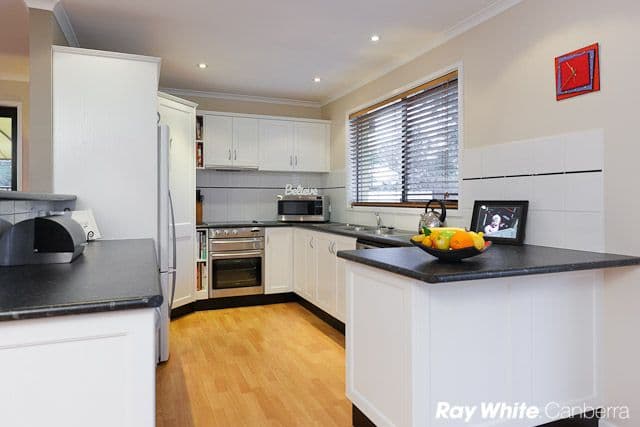 1 Golding Place, CHISHOLM ACT 2905, Chisholm - Thumbnail 5
