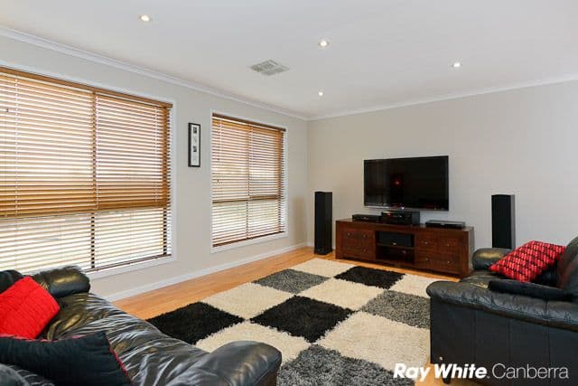 1 Golding Place, CHISHOLM ACT 2905, Chisholm - Thumbnail 6