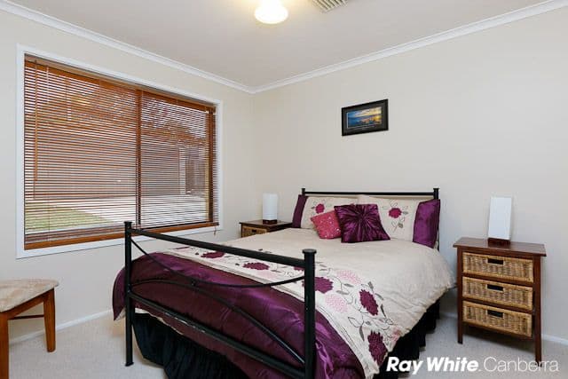 1 Golding Place, CHISHOLM ACT 2905, Chisholm - Thumbnail 7