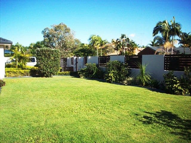 18 Rawlinna Drive, MERMAID WATERS QLD 4218, Mermaid Waters - Thumbnail 4