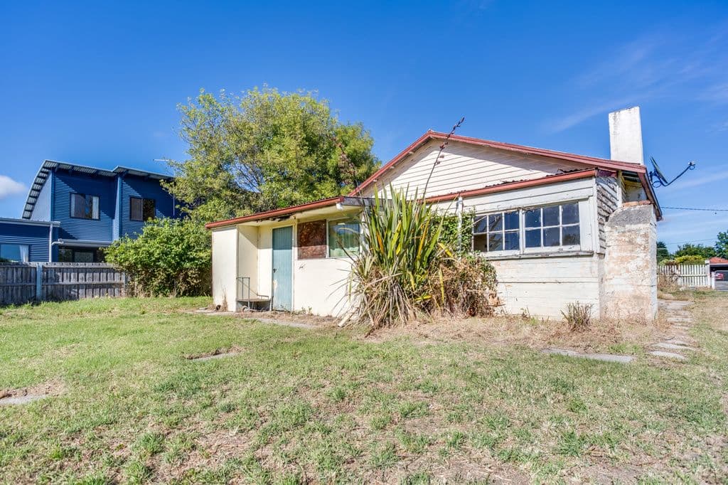 12 Kitchener Avenue, BEAUTY POINT TAS 7270, Beauty Point - Thumbnail 2