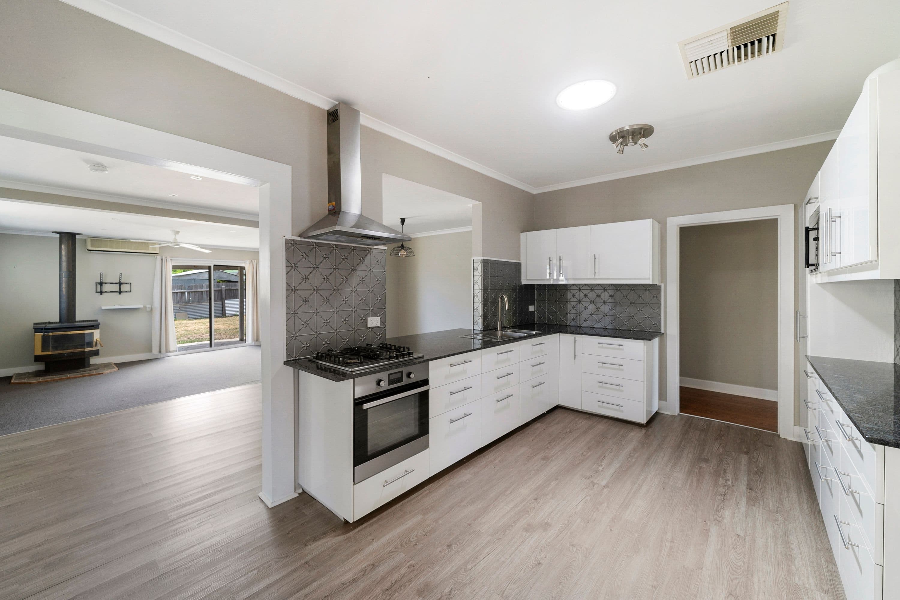 95 Anderson Street, Euroa VIC 3666, Euroa - Thumbnail 2