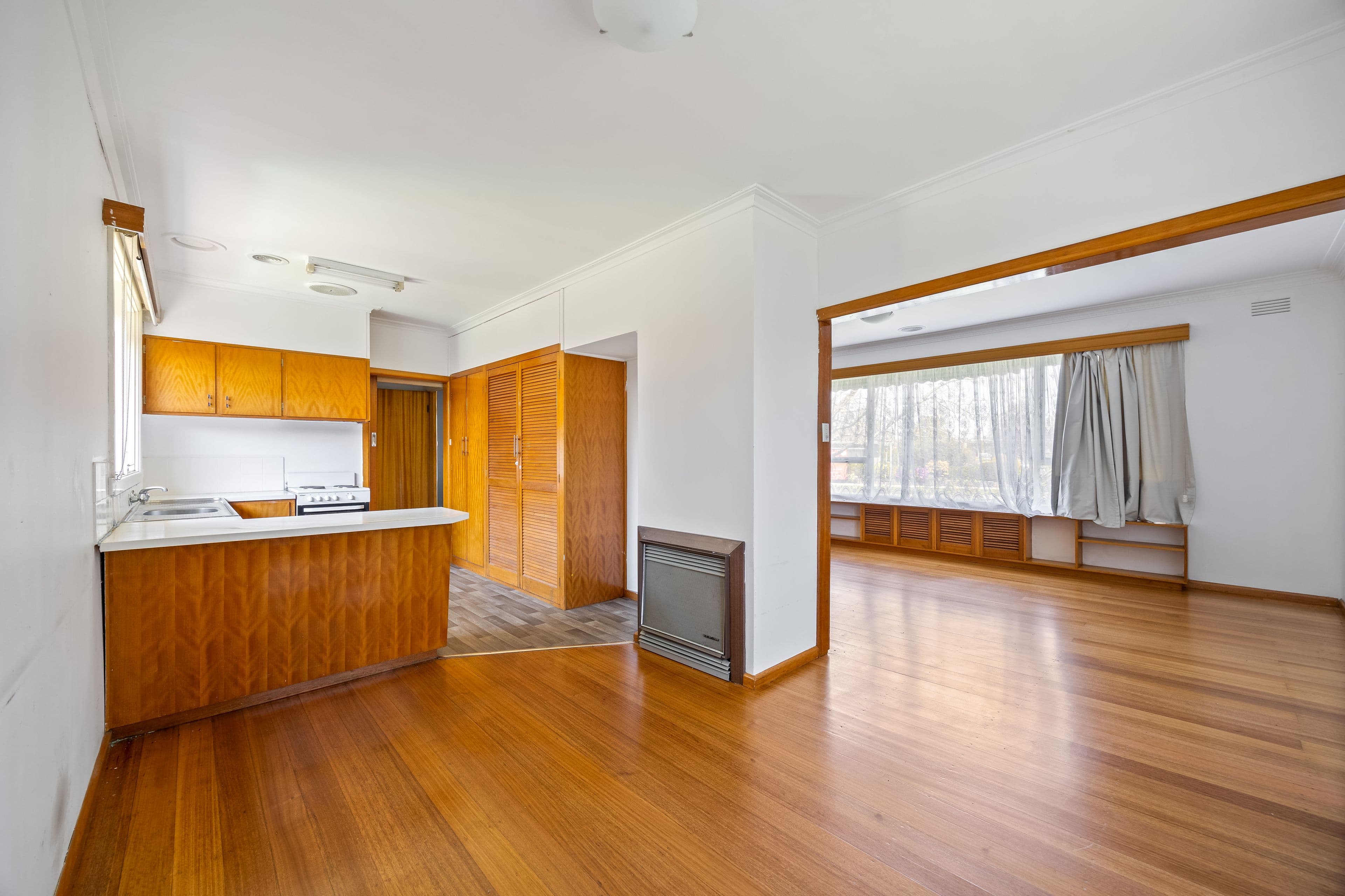 32 Park Street, Wendouree VIC 3355, Wendouree - Thumbnail 5