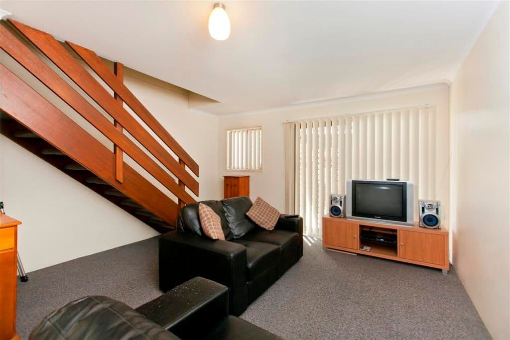 76 Mount Cotton Road, CAPALABA QLD 4157, Capalaba - Thumbnail 3