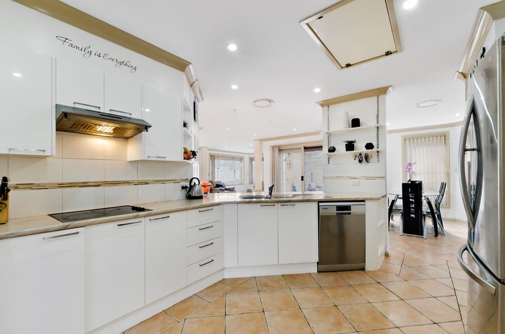 54 Robins Creek Drive, Horsley - Thumbnail 3