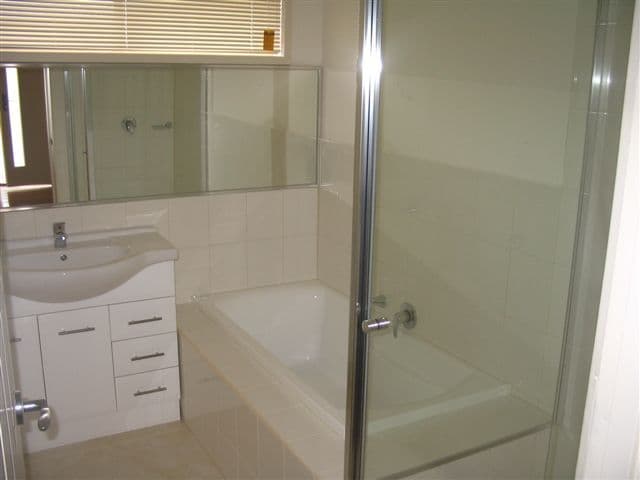 13 Grenville Terrace, ROXBURGH PARK VIC 3064, Roxburgh Park - Thumbnail 2
