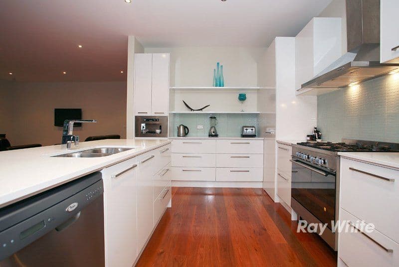 24 Greenmist Crescent, CRANBOURNE SOUTH VIC 3977, Cranbourne South - Thumbnail 2