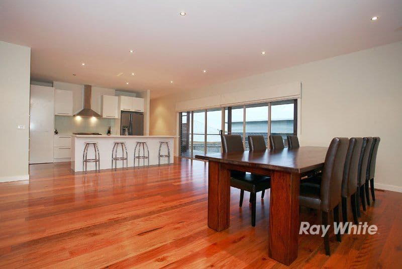 24 Greenmist Crescent, CRANBOURNE SOUTH VIC 3977, Cranbourne South - Thumbnail 4