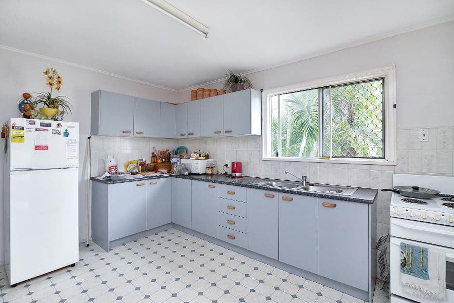 29 Vivian Street, Eastern Heights QLD 4305, Eastern Heights - Thumbnail 2
