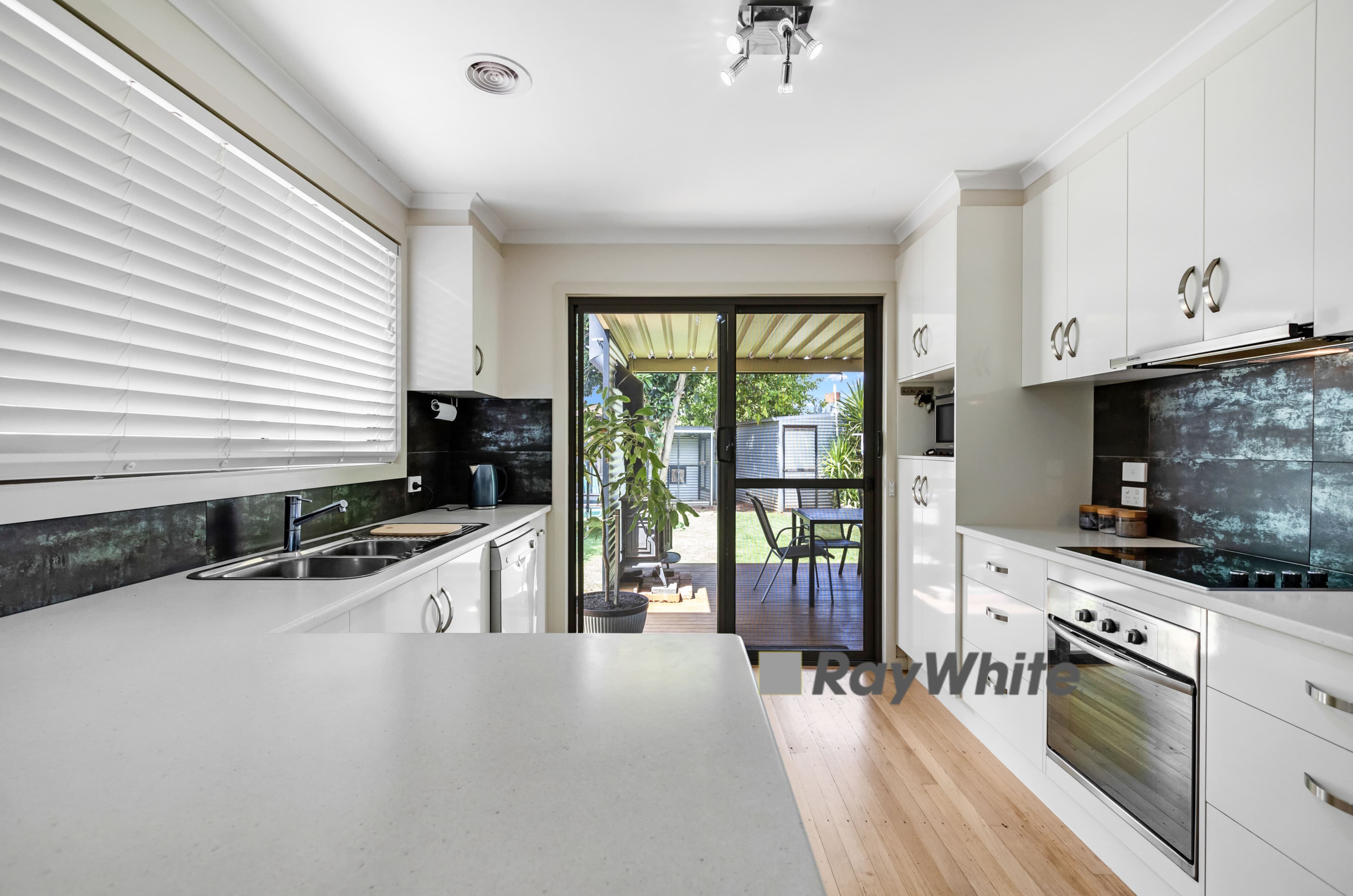 4 Armagh Crescent, Irymple VIC 3498, Irymple - Image 1
