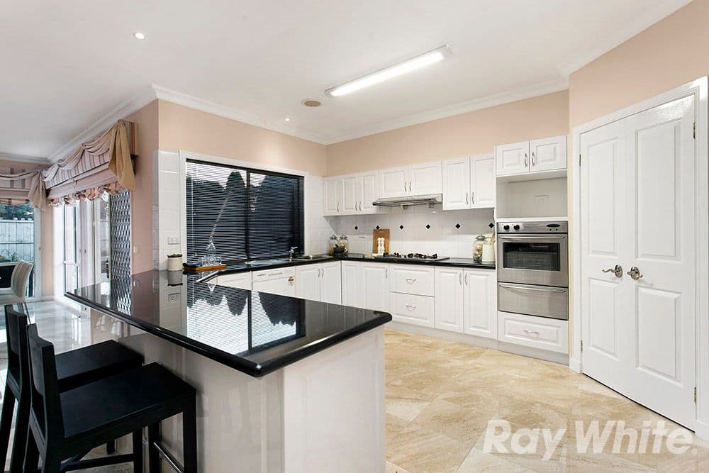 109 Herriotts Boulevard, Glen Waverley VIC 3150, Glen Waverley - Thumbnail 2