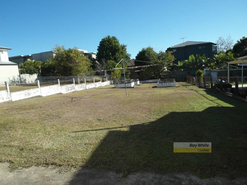 22 Emerald Street, KEDRON QLD 4031, Kedron - Thumbnail 2