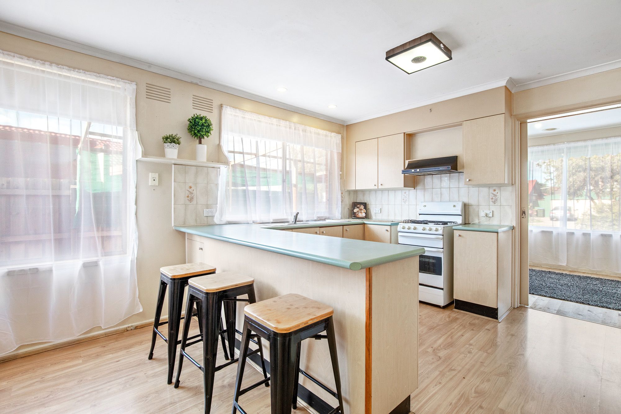 4 Parramatta Road, Werribee VIC 3030, Werribee - Thumbnail 2
