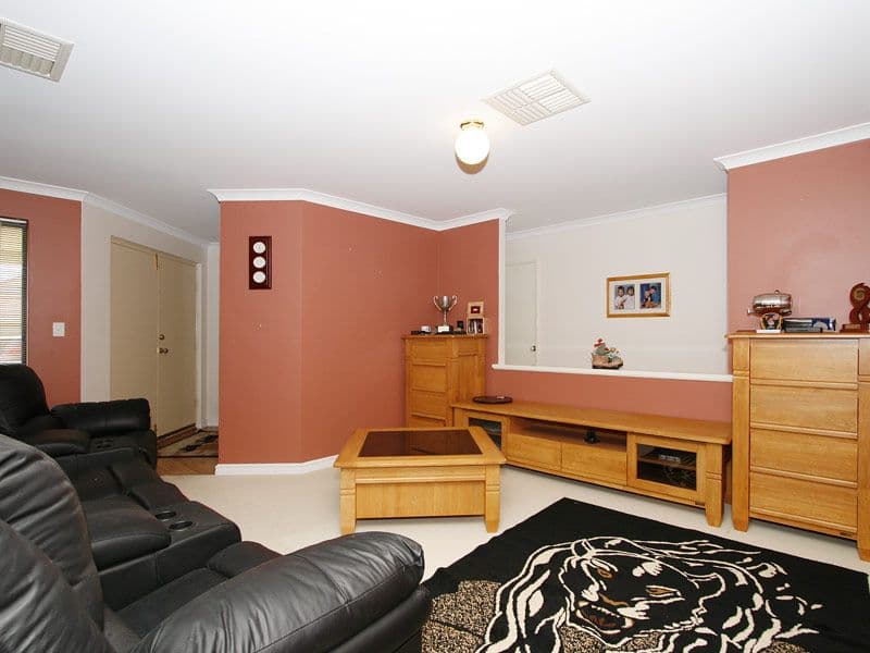 17 Packenham Promenade, CANNING VALE WA 6155, Canning Vale - Thumbnail 3
