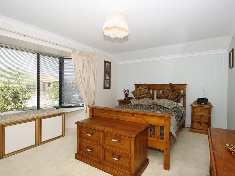 17 Packenham Promenade, CANNING VALE WA 6155, Canning Vale - Thumbnail 4