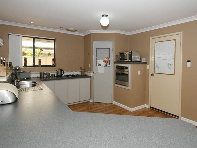 17 Packenham Promenade, CANNING VALE WA 6155, Canning Vale - Thumbnail 8